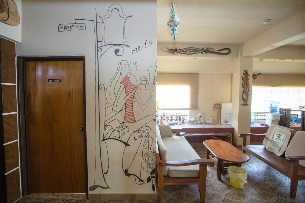 G.T. Guest House Garapan Esterno foto