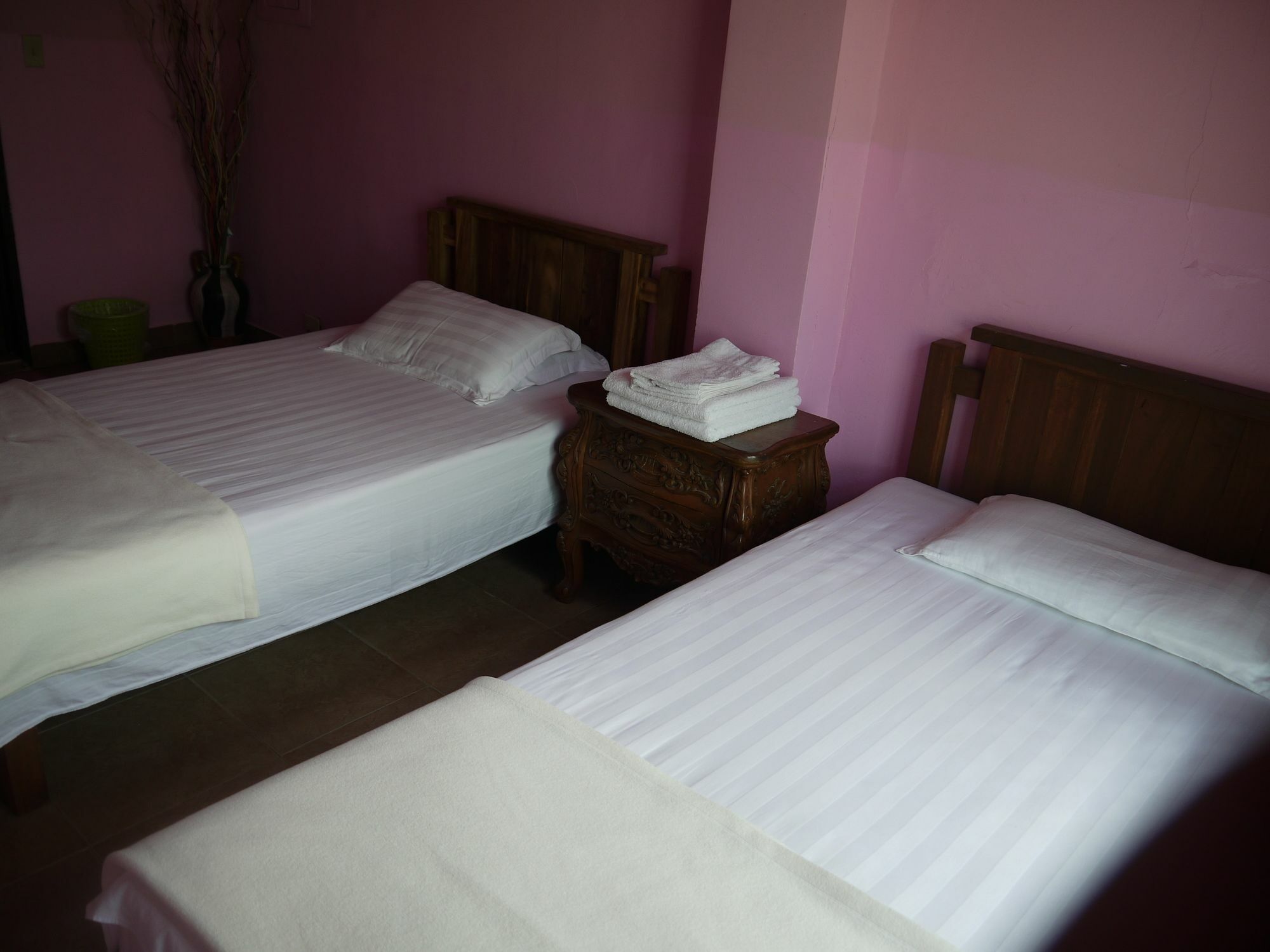 G.T. Guest House Garapan Esterno foto