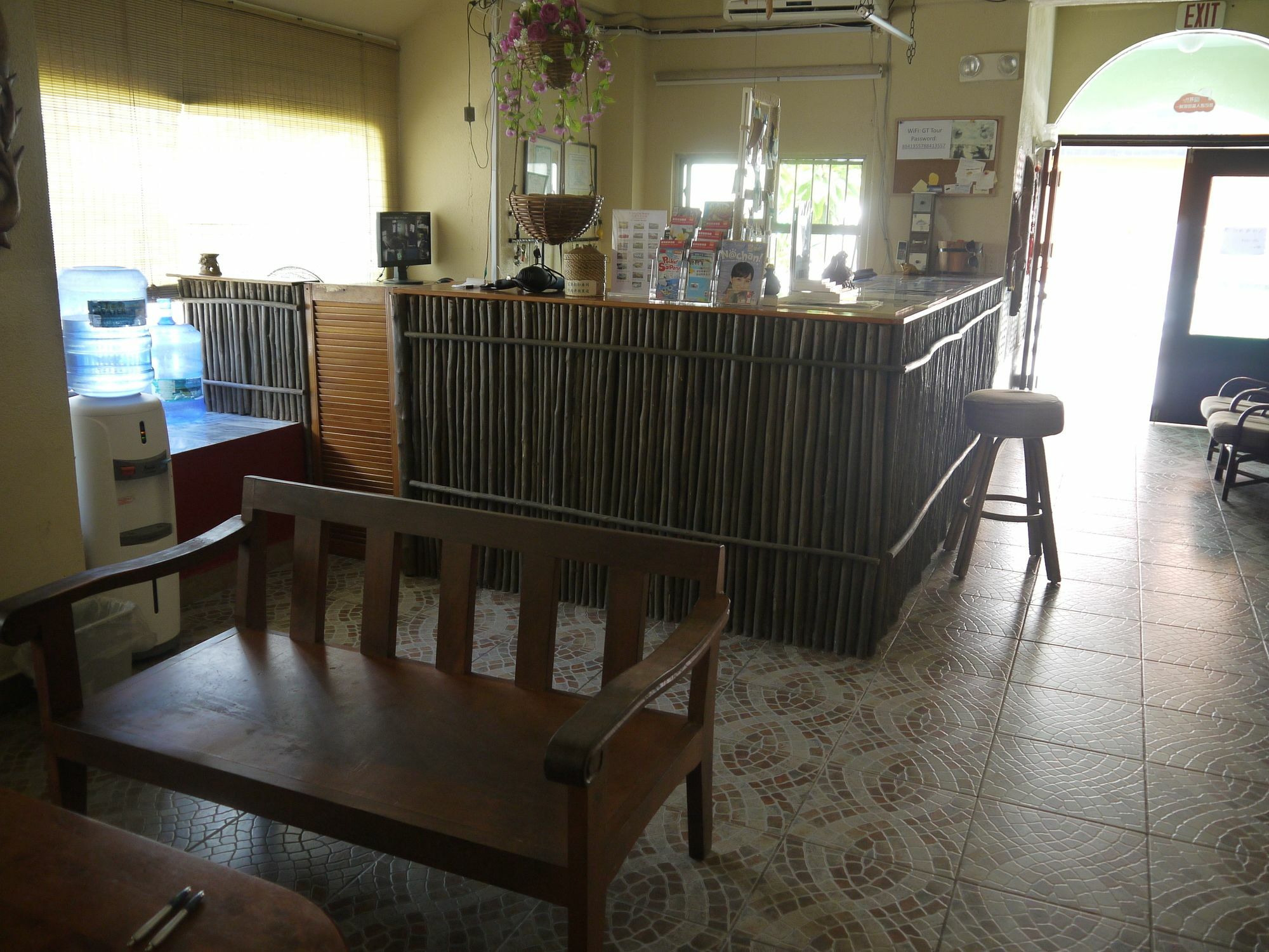 G.T. Guest House Garapan Esterno foto
